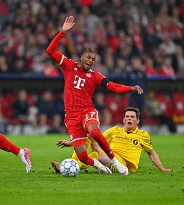 10.09.2026, Fussball UEFA Championsleague 2026 2027: 1.Spieltag, FC Bayern München - FK Bodo Glimt, in der Allianz-Arena München, Sondre Brunstad Fet (FK Bodo Glimt) gegen Michael Olise (li, FC Bayern München)