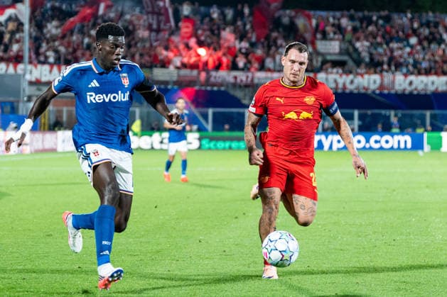 Fussball, Italien: UEFA Champions League, 1. Spieltag: Como 1907 vs. RB Leipzig, Donnerstag, 10.09.2026 (Stadio Giuseppe Sinigaglia, Como); Assane Diao (11, Como 1907), David Raum (22, RB Leipzig) Copyright: xValentinxDomgjonix
