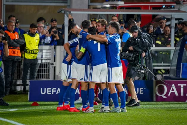 Italien: Fussball UEFA Champions League 2026 - 2027, 1. Spieltag - Como 1907 vs RB Leipzig - Giuseppe Sinigaglia (Como): Tor und Torjubel zum 3:0 durch Assane Diao (Como 1907, 11) Freude, Emotionen, Jubel, Geste, Gestik, Emotion Copyright: xJOERANxSTEINSIEKx