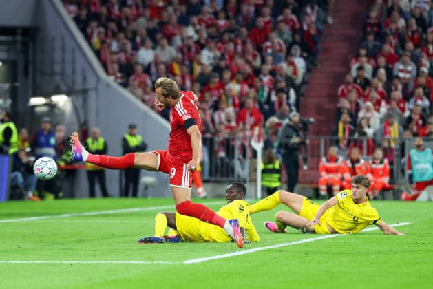 Zweikampf im 16ner, Harry Kane (FC Bayern Muenchen, 09) mit Joshua Kitolano (FK Bodo Glimt, 16) und Villads Nielsen (FK Bodo Glimt, 02), GER, FC Bayern Muenchen vs. FK Bodo Glimt, Fussball, UEFA Champions League, Liga-Phase, 1. Spieltag, Saison 2026 2027, 10.09.2026, GER, FC Bayern Muenchen vs. FK Bodo Glimt, Fussball, UEFA Champions League, Liga-Phase, 1. Spieltag, Saison 2026 2027, 10.09.2026 Muenchen Copyright: xEibner-Pressefoto JennixMaulx EP_JML