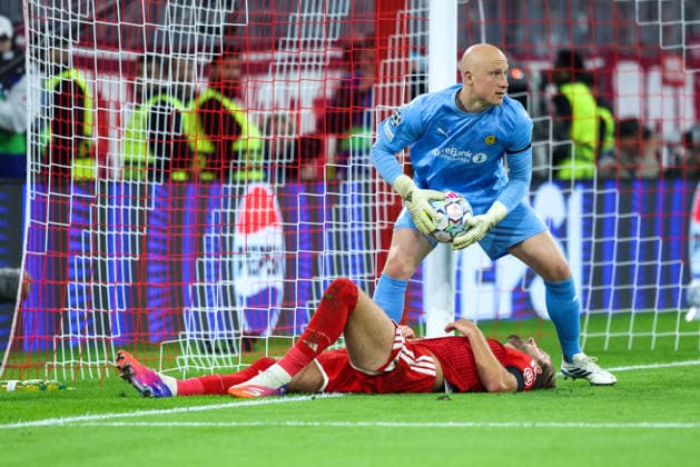 Julian Faye Lund (FK Bodo Glimt, 01) mit Ball mit Harry Kane (FC Bayern Muenchen, 09) am Boden, GER, FC Bayern Muenchen vs. FK Bodo Glimt, Fussball, UEFA Champions League, Liga-Phase, 1. Spieltag, Saison 2026 2027, 10.09.2026, GER, FC Bayern Muenchen vs. FK Bodo Glimt, Fussball, UEFA Champions League, Liga-Phase, 1. Spieltag, Saison 2026 2027, 10.09.2026 Muenchen Copyright: xEibner-Pressefoto JennixMaulx EP_JML