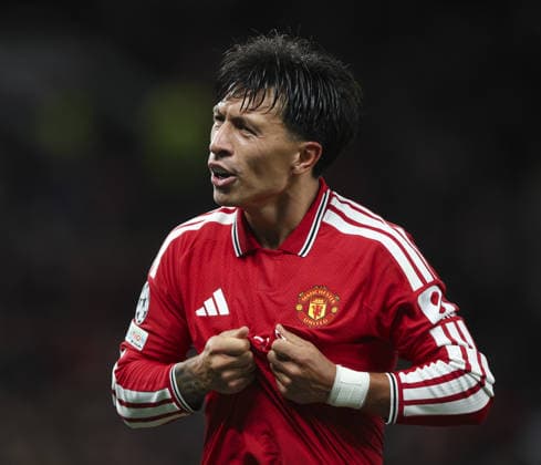Manchester United, ManU v Sabah, UEFA Champions League, League Stage 10.09.26 Manchester United v Sabah, UEFA Champions League, League Stage Bradley Ormesher The Times Lisandro Martinez of Manchester United celebrates scoring his teams 4th goal  Copyright: xBradleyxOrmesherx NINTCHDBPICT001107213134