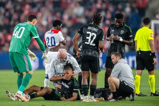 ismaelo Ganiou injury during UEFA Champions league match, SK Slavia Praha - RC Lens , 10 september 2026, Fortuna Arena, Praha, Czech republic Copyright: xMICHALxFAJT,ZOSPORTU.SKx MAJ_4066