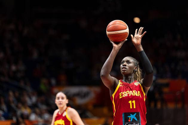 Awa Fam (Spanien, 11) beim Freiwurf, GER, Australien vs. Spanien, Basketball, FIBA Women s World Cup 2026, Viertelfinale, 10.09.2026 GER, Australien vs. Spanien, Basketball, FIBA Women s World Cup 2026, Viertelfinale, 10.09.2026 Berlin Copyright: xEibner-Pressefoto MaxxVincenx EP_MVN