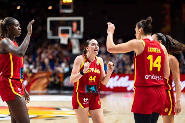 Awa Fam (Spanien, 11), Iyana Martin (Spanien, 44) Raquel Carrera (Spanien, 14) jubelt Jubel, GER, Australien vs. Spanien, Basketball, FIBA Women s World Cup 2026, Viertelfinale, 10.09.2026 GER, Australien vs. Spanien, Basketball, FIBA Women s World Cup 2026, Viertelfinale, 10.09.2026 Berlin Copyright: xEibner-Pressefoto MaxxVincenx EP_MVN