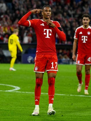 10.09.2026, xemx, Fussball UEFA Champions League, FC Bayern Muenchen - FK Bodö Glimt v.l. Michael Olise (FC Bayern Muenchen) Jubel, Torjubel, celebrate the goal, jubelt ueber das Tor zum 4:0 Muenchen