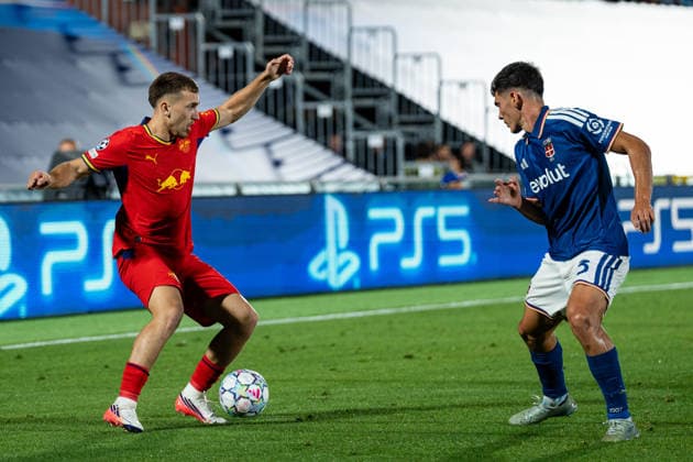 Fussball, Italien: UEFA Champions League, 1. Spieltag: Como 1907 vs. RB Leipzig, Donnerstag, 10.09.2026 (Stadio Giuseppe Sinigaglia, Como); Brajan Gruda (10, RB Leipzig), Ãlex Valle, Alex Valle (3, Como 1907) Copyright: xValentinxDomgjonix