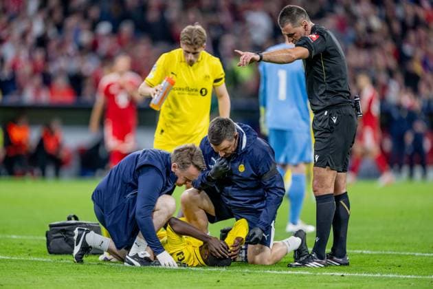 Joshua Kitolano (FK Bodo Glimt, 16) liegt verletzt auf dem Boden und muss behandelt werden GER, FC Bayern Muenchen vs. FK Bodo Glimt, Fussball, UEFA Champions League, Ligaphase, 1. Spieltag, Spielzeit 2026 2027, 10.09.2026 (DFL DFB REGULATIONS PROHIBIT ANY USE OF PHOTOGRAPHS as IMAGE SEQUENCES and or QUASI-VIDEO). Foto: HMB Media Heike Feiner Copyright: HMBxMedia HeikexFeiner