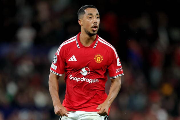 Manchester United, ManU v Sabah FC - UEFA Champions League 2026 27 League Phase MD1 Youri Tielemans of Manchester United running during the UEFA Champions League 2026 27 League Phase MD1 match between Manchester United and Sabah FC at Old Trafford on September 10, 2026 in Manchester, England. Manchester Old Trafford England United Kingdom Copyright: xAllstarxPicturexLibraryxLtdx