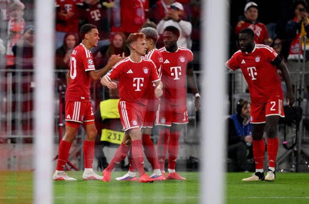 FUSSBALL CHAMPIONS LEAGUE SAISON 2026 2027 Vorrunde 1. Spieltag 10.09.2026 FC Bayern Muenchen - FK Bodoe Glimt Jubel FC Bayern Muenchen nach dem Tor zum 1 - 0, v. li., Jamal Musiala, Joshua Kimmich, Alphonso Davies, Dayot Upamecano