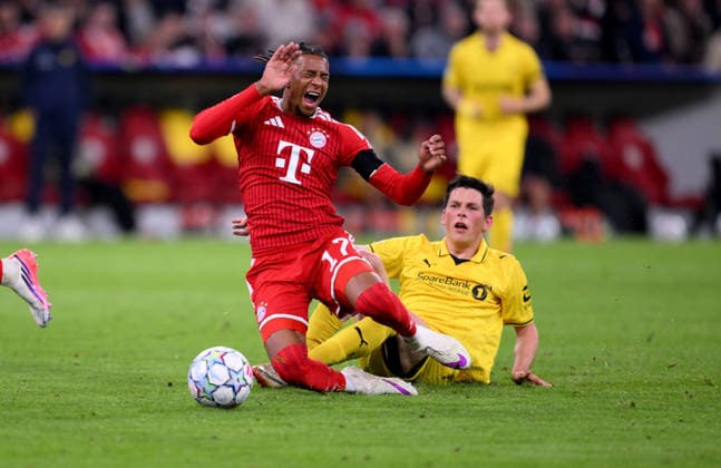 FUSSBALL CHAMPIONS LEAGUE SAISON 2026 2027 Vorrunde 1. Spieltag 10.09.2026 FC Bayern Muenchen - FK Bodoe Glimt Michael Olise (li, FC Bayern Muenchen) gegen Sondre Brunstad Fet (re, FK Bodoe Glimt)