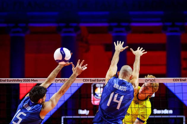 Svezia s Jacob Ekman during the opening match of the CEV Enel Eurovolley 2026, between Italy and Sweden, Piazza del Plebiscito, Naples, September 10, 2026.  Copyright: xAlessandroxGarofalo LaPressex