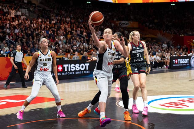 Emma Meesseman (Belgien, 11) am Ball, Nyara Sabally (Deutschland, 08), Marie Guelich (Deutschland, 21), GER, Belgien vs. Deutschland, Basketball, FIBA Women s World Cup 2026, Viertelfinale, 10.09.2026 GER, Belgien vs. Deutschland, Basketball, FIBA Women s World Cup 2026, Viertelfinale, 10.09.2026 Berlin Copyright: xEibner-Pressefoto MaxxVincenx EP_MVN