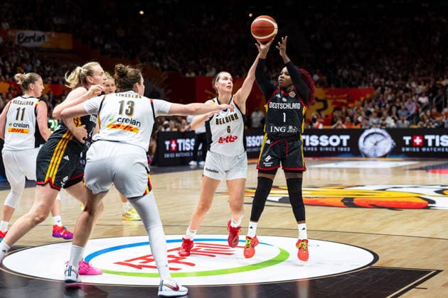 Alexis Peterson (Deutschland, 01) beim Wurf, Antonia Delaere (Belgien, 06) , GER, Belgien vs. Deutschland, Basketball, FIBA Women s World Cup 2026, Viertelfinale, 10.09.2026 GER, Belgien vs. Deutschland, Basketball, FIBA Women s World Cup 2026, Viertelfinale, 10.09.2026 Berlin Copyright: xEibner-Pressefoto MaxxVincenx EP_MVN