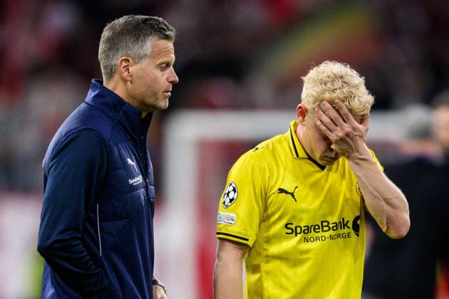 260910 Head coach Kjetil Knutsen and Sondre Auklend of Bodo Glimt look dejected after the UEFA Champions League football match between Bayern München and Bodo Glimt on September 10, 2026 in Munich. Photo: Marius Simensen BILDBYRAN COP 238 MM0073 bbeng football fotball fotboll soccer uefa champions league mesterligaen bodo glimt bayern münchen depp Copyright: MARIUSxSIMENSEN BB260910BB972