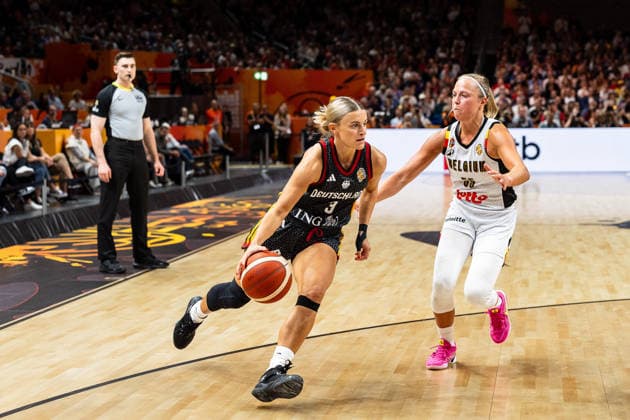 Alexandra Wilke (Deutschland, 03) im Dribbling, Julie Allemand (Belgien, 55), GER, Belgien vs. Deutschland, Basketball, FIBA Women s World Cup 2026, Viertelfinale, 10.09.2026 GER, Belgien vs. Deutschland, Basketball, FIBA Women s World Cup 2026, Viertelfinale, 10.09.2026 Berlin Copyright: xEibner-Pressefoto MaxxVincenx EP_MVN
