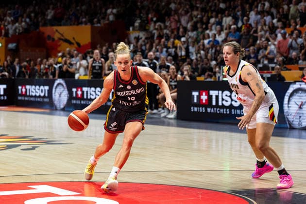 Leonie Fiebich (Deutschland, 13) im Dribbling, Billie Massey (Belgien, 34), GER, Belgien vs. Deutschland, Basketball, FIBA Women s World Cup 2026, Viertelfinale, 10.09.2026 GER, Belgien vs. Deutschland, Basketball, FIBA Women s World Cup 2026, Viertelfinale, 10.09.2026 Berlin Copyright: xEibner-Pressefoto MaxxVincenx EP_MVN