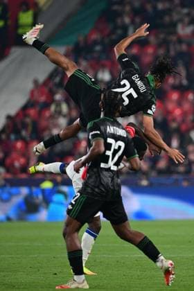 From left Ismaelo Ganiou of Lens, Emmanuel Ayaosi of Slavia and Kyllian Antonio of Lens in action during the Football Champions League opening round match Slavia Prague vs RC Lens on September 10, 2026, in Prague, Czech Republic. (CTKxPhoto MichalxKamaryt) CTKPhotoP2026091010776  CTKPhotoP2026091010776