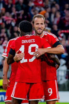 UEFA Champions League, 1. Spieltag, FC Bayern München vs. Bodo Glimt am 10.09.2026 Tor zum 3:0 durch Alphonso Davies hier mit Alphonso Davies Harry Kane Copyright: xBahhoxKarax