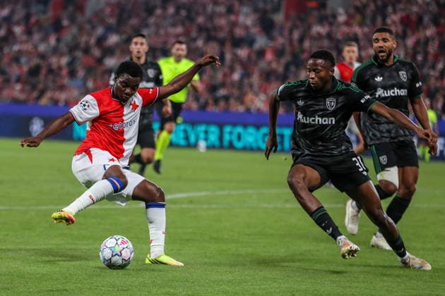 Praha 10.09.2026. PIlka nozna UEFA Liga Mistrzow sezon 2026 2027 runda 1 mecz: SK Slavia Praha - RC Lens --- Football UEFA Champions League season 2026 2027 round 1 match: SK Slavia Praha - RC Lens nz Emmanuel Ayaosi Fot. Kacper Staniec NEWSPIX.PL --- newspix.pl 