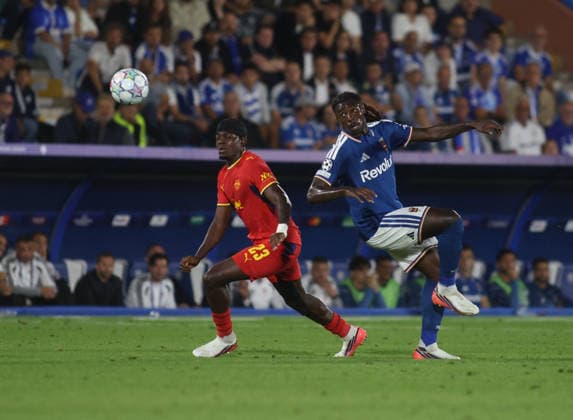 SOCCER - UEFA Champions League - Como 1907 vs. RB Leipzig Photo by IPA ABACAPRESS.COM88372699 - Moise Kean of Como 1907 and Castello Lukeba of RB Leipzig during the UEFA Champions League 2026–27 season soccer match between Como 1907 and RB Leipzig on September 10, 2026, at Giuseppe Sinigaglia Stadium in Como, Italy. Photo by Nderim KACELI Como Italy  Copyright: xIPAxSport ABACAx