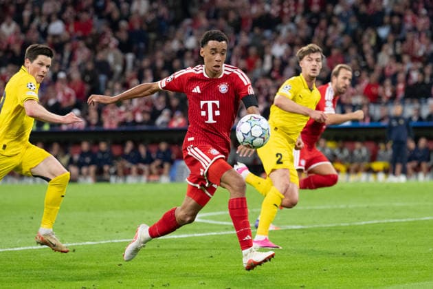 GER, Bavaria, Munich, Fussball, FC Bayern Muenchen - FK Bodo Glimt, at the Allianz Arena, Munich, Champions League, League phase, Matchday 1, September 10, 2026, from left: Jamal Musiala (FC Bayern Muenchen, 10), Torschuss, im Angriff UEFA regulations prohibit any use of photographs as image sequences and or quasi-video, Copyright: HMB-Media MichaelxNibel