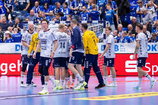 Die Spieler von SG Flensburg-Handewitt jubeln nach dem 30:39 Sieg GER, TBV Lemgo Lippe vs. SG Flensburg-Handewitt, Handball, 1. Bundesliga, 4. Spieltag, Spielzeit 2026 2027, 10.09.2026 GER, TBV Lemgo Lippe vs. SG Flensburg-Handewitt, Handball, 1. Bundesliga, 4. Spieltag, Spielzeit 2026 2027, 10.09.2026 Lemgo Copyright: xEibner-Pressefoto JanxRollingerx EP_JSK