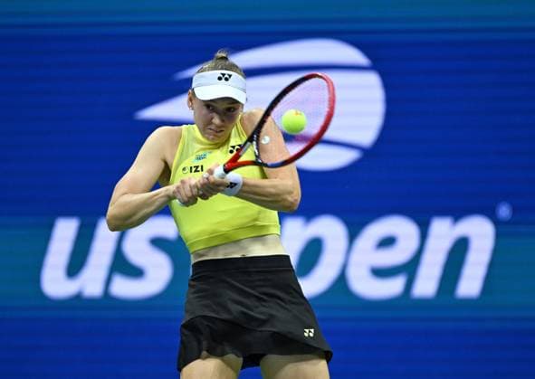 (260911) -- NEW YORK, Sept. 11, 2026 -- Elena Rybakina of Kazakhstan hits a return during the women s singles semifinal match against Coco Gauff of the United States at the 2026 US Open tennis championships in New York, the United States, Sept. 10, 2026. ) (SP)U.S.-NEW YORK-TENNIS-US OPEN-WOMEN S SINGLES LixRui 