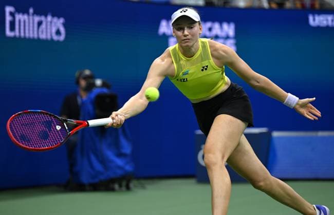 (260911) -- NEW YORK, Sept. 11, 2026 -- Elena Rybakina of Kazakhstan hits a return during the women s singles semifinal match against Coco Gauff of the United States at the 2026 US Open tennis championships in New York, the United States, Sept. 10, 2026. ) (SP)U.S.-NEW YORK-TENNIS-US OPEN-WOMEN S SINGLES LixRui 