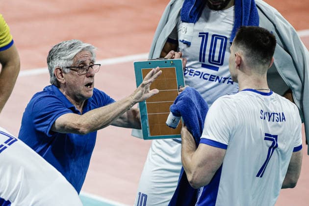 IPA88399012 - Ukraine s head coach Raul Lozano giving instructions during the CEV Enel Eurovolley 2026 pool phase match between Israel and North Macedonia at Arena 8888 in Sofia, Bulgaria, on September 11, 2026  Copyright: xIvanxSxIvanov IPAxSportx xx IPA88399012
