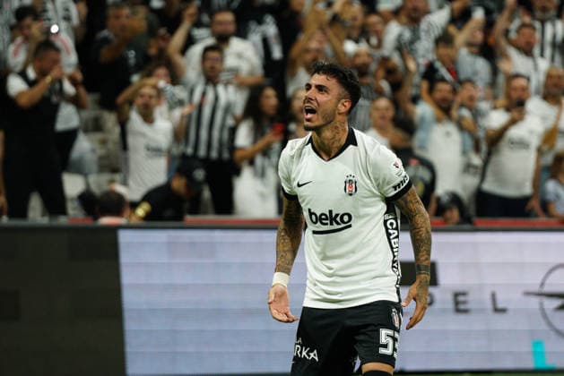September 11, 2026, Besiktas, Istanbul, Turkey: Emirhan Topcu (C) of Besiktas celebrates after scoring his team s first goal during the Turkish Super League 2026 27 match between Besiktas and Erzurumspor at Besiktas Park Stadium in Istanbul, Turkey, on September 11, 2026. Besiktas Turkey - ZUMAu194 20260911_zip_u194_003 Copyright: xTolgaxUluturkx