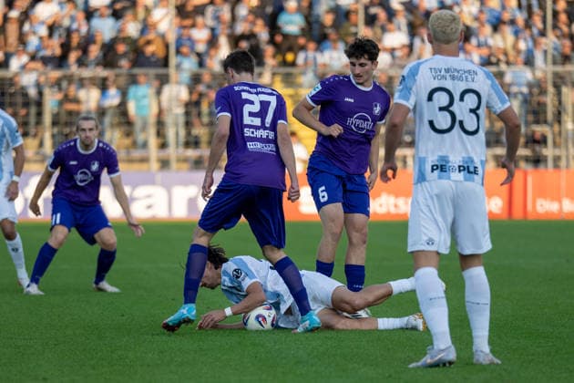 Michael Schaefer 27 (TSV Schwaben Augsburg), Tunay Deniz 36 (TSV 1860 Muenchen), TSV 1860 Muenchen vs. TSV Schwaben Augsburg, Fussball, Regionalliga Bayern, 8. Spieltag, 11.09.2026 DFB regulations prohibit any use of photographs as image sequences and or quasi-video Muenchen Bayern Deutschland