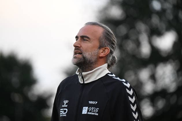 11.09.2026, GER, Fussball, Regionalliga Nord, 8.Spieltag, Saison 2026 2027, Oldenburg, Marschwegstadion, VfB Oldenburg vs Hannover 96 II (U23) Dario FOSSI ( VfB Oldenburg Trainer Coach ) Oldenburg Marschwegstadion Niedersachsen Deutschland Copyright: xnordphotoxGmbHx xRojahnx