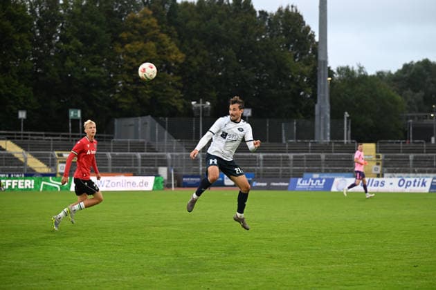 11.09.2026, GER, Fussball, Regionalliga Nord, 8.Spieltag, Saison 2026 2027, Oldenburg, Marschwegstadion, VfB Oldenburg vs Hannover 96 II (U23) Nick OTTO ( VfB Oldenburg 21 ) Oldenburg Marschwegstadion Niedersachsen Deutschland Copyright: xnordphotoxGmbHx xRojahnx