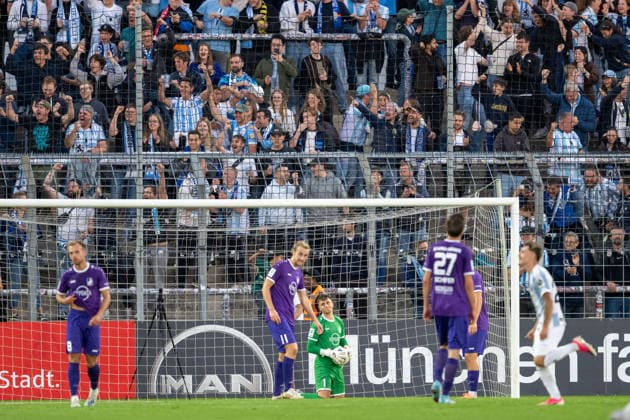 Maximilian Reil 1 (TSV Schwaben Augsburg), beim 2:0, enttaeuscht, TSV 1860 Muenchen vs. TSV Schwaben Augsburg, Fussball, Regionalliga Bayern, 8. Spieltag, 11.09.2026 DFB regulations prohibit any use of photographs as image sequences and or quasi-video Muenchen Bayern Deutschland