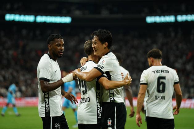September 11, 2026, Besiktas, Istanbul, Turkey: Leandro Trossard (L) of Besiktas celebrates with Hyeon-Gyu Oh (R) of Besiktas after after scoring his team s second goal during the Turkish Super League 2026 27 match between Besiktas and Erzurumspor at Besiktas Park Stadium in Istanbul, Turkey, on September 11, 2026. Turkish Super League 2026 27 - Besiktas Vs Erzurumspor  - ZUMAu194 20260911_zip_u194_007 Copyright: xTolgaxUluturkx