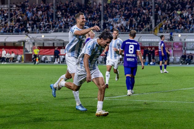 Dennis Dressel (TSV 1860 Muenchen, 14) bejubelt mit Tunay Deniz (TSV 1860 Muenchen, 36) dessen Tor zum 3:0 GER, TSV 1860 Muenchen vs. TSV Schwaben Augsburg, Fussball, Regionalliga Bayern, 8. Spieltag, Saison 2026 2027, 11.09.2026. (DFL DFB REGULATIONS PROHIBIT ANY USE OF PHOTOGRAPHS as IMAGE SEQUENCES and or QUASI-VIDEO). Foto: HMB Media Heike Feiner Copyright: HMBxMedia HeikexFeiner