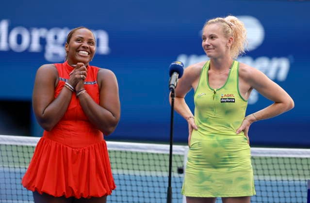 US Open tennis tournament - Day 13 Taylor Townsend of United States (L) and Katerina Siniakova of Czech Republic attend the trophy ceremony after winning against Ashlyn Krueger of United States and Robin Montgomery of United States during the Women s Doubles Final match at Arthur Ashe Stadium in the USTA Billie Jean King National Tennis Center in Flushing Meadows, New York, USA, 11 September 2026. FLUSHING MEADOWS NEW YORK United States  Copyright: xCRISTOBALxHERRERA-ULASHKEVICHx
