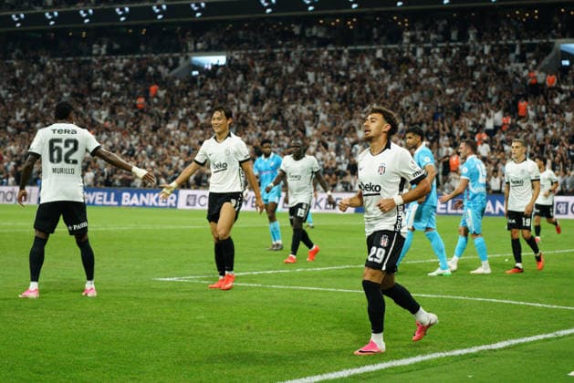 September 11, 2026, Besiktas, Istanbul, Turkey: Ilhan Fakili (R) of Besiktas celebrates after scoring his team s third goal during the Turkish Super League 2026 27 match between Besiktas and Erzurumspor at Besiktas Park Stadium in Istanbul, Turkey, on September 11, 2026. Turkish Super League 2026 27 - Besiktas Vs Erzurumspor  - ZUMAu194 20260911_zip_u194_014 Copyright: xTolgaxUluturkx