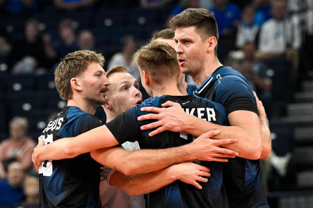 Team Estonia celebrates a point during men s volleyball European Championships Pool C match Serbia vs Estonia in Tampere, on 11th of September, 2026. - EMMI KORHONEN Tampere Finland rv2a2sdSp_4  Copyright: xEmmixKorhonenx rv2a2sdSp_4