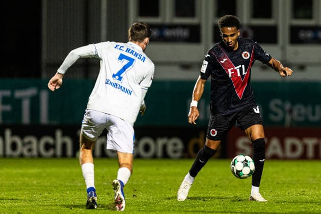 3.Liga: FC Viktoria Köln - Hansa Rostock; 11.09.2026 Bernie Lennemann (Hansa Rostock, 7), Noah Maboulou (FC Viktoria Köln, 37) 3.Liga: FC Viktoria Köln - Hansa Rostock; Sportpark Höhenberg, Köln; 11.09.2026 DFB regulations prohibit any use of photographs as image sequences and or quasi video. Copyright: xBEAUTIFULxSPORTS Buriakovx