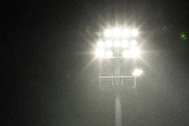3.Liga: FC Viktoria Köln - Hansa Rostock; 11.09.2026 Symbolfoto, Flutlichtmast im Regen. 3.Liga: FC Viktoria Köln - Hansa Rostock; Sportpark Höhenberg, Köln; 11.09.2026 DFB regulations prohibit any use of photographs as image sequences and or quasi video. Copyright: xBEAUTIFULxSPORTS Buriakovx