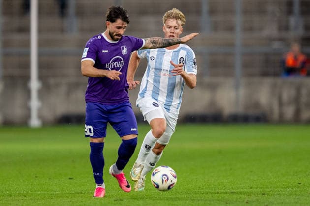 Levis Schaber 30 (TSV Schwaben Augsburg), Emre Erdogan 19 (TSV 1860 Muenchen), TSV 1860 Muenchen vs. TSV Schwaben Augsburg, Fussball, Regionalliga Bayern, 8. Spieltag, 11.09.2026 DFB regulations prohibit any use of photographs as image sequences and or quasi-video Muenchen Bayern Deutschland