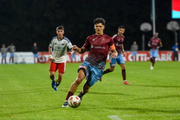 Fußball I Herren I Saison 2026-2027 I Regionalliga Nord I 8. Spieltag I SC Weiche Flensburg 08 - Hamburger SV II I 11.09.2026 Theo Behrmann (28, SC Weiche Flensburg 08) Copyright: xLobeca JanxKirschnerx
