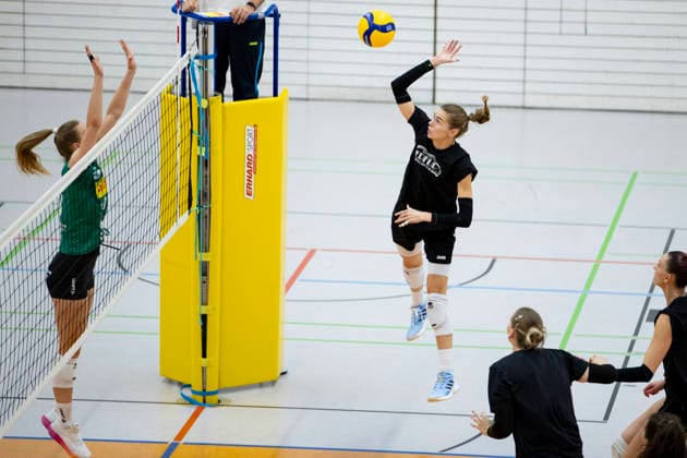 Testspiel: Schwarz-Weiss Erfurt vs. VfB Suhl LOTTO Thüringen; Erfurt; 11.09.2026 Elizabeth Sandbothe ( 2; Schwarz-Weiss Erfurt) gegen Lucia Herdova ( 10; VfB Suhl LOTTO Thüringen) Testspiel: Schwarz-Weiss Erfurt vs. VfB Suhl LOTTO Thüringen; Riethsporthalle Erfurt; 11.09.2026 Copyright: xBEAUTIFULxSPORTS Duehringx