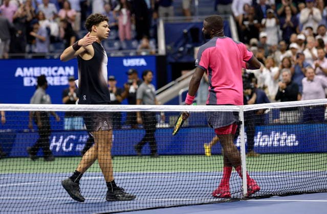US Open tennis tournament - Day 13 Ben Shelton (L) of the US congratulates Frances Tiafoe of the US after Shelton wins the match against Tiafoe during the Men s Singles Semifinals of the US Open Tennis Championships in Flushing Meadows, New York, USA, 11 September 2026. FLUSHING MEADOWS NEW YORK United States  Copyright: xCRISTOBALxHERRERA-ULASHKEVICHx