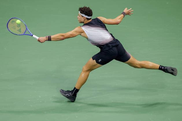 US Open tennis tournament - Day 13 Ben Shelton of the US in action against Frances Tiafoe of the US during their Men s Singles semi-final at the US Open Tennis Championships at the USTA Billie Jean King National Tennis Center in Flushing Meadows, New York, USA, 11 September 2026. The 2026 US Open tournament runs from 23 August to 13 September. FLUSHING MEADOWS NEW YORK United States  Copyright: xBRIANxHIRSCHFELDx