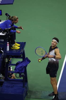 US Open tennis tournament - Day 13 Ben Shelton of the US talks with the umpire during his Men s Singles semi-final against Frances Tiafoe of the US at the US Open Tennis Championships at the USTA Billie Jean King National Tennis Center in Flushing Meadows, New York, USA, 11 September 2026. The 2026 US Open tournament runs from 23 August to 13 September. FLUSHING MEADOWS NEW YORK United States  Copyright: xBRIANxHIRSCHFELDx