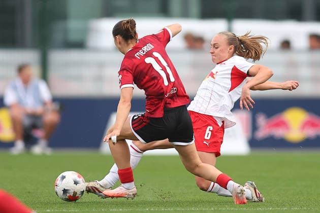 RB Leipzig - Nürnberg 1. Bundesliga Frauen Leipzig, Trainingszentrum am Cottaweg, 12.09.2026, Fußball, Frauen, Saison 2026 2027, Frauen-Bundesliga, 4. Spieltag , RB Leipzig - 1. FC Nürnberg , Im Bild v.l.: Lara Meroni (11, Nürnberg) und Lou-Ann Joly (6, RB Leipzig) , *** RB Leipzig vs. Nuremberg 1, Women s Bundesliga, Leipzig, Training Center on Cottaweg, September 12, 2026, Soccer, Women, 2026–2027 Season, Women’s Bundesliga, Matchday 4, RB Leipzig vs. FC Nuremberg, Pictured from left: Lara Meroni (11), Nuremberg, and Lou Ann Joly (6), RB Leipzig,