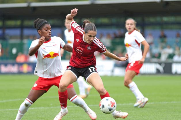 Google Pixel Frauen-Bundesliga, RB Leipzig - 1. FC Nürnberg; 12.09.2026 Marie Bleil (17, 1. FC Nürnberg) vor Delice Boboy (17, RB Leipzig). Fußball, Google Pixel Frauen-Bundesliga, Saison 2026 2027, 4. Spieltag: RB Leipzig vs. 1. FC Nürnberg am 12.09.2026, Trainingszentrum Cottaweg, Leipzig. DFB REGULATIONS PROHIBIT ANY USE OF PHOTOGRAPHS AS IMAGE SEQUENCES AND OR QUASI-VIDEO. *** Google Pixel Women s Bundesliga, RB Leipzig vs. 1. FC Nuremberg, September 12, 2026; Marie Bleil 17, 1. FC Nuremberg ahead of Delice Boboy 17; RB Leipzig Soccer, Google Pixel Women s Bundesliga, 2026–2027 Season, Matchday 4: RB Leipzig vs. 1. FC Nürnberg on September 12, 2026, Cottaweg Training Center, Leipzig. DFB regulations prohibit any use of photographs as image sequences and or quasi-video. Copyright: xBEAUTIFULxSPORTS JanxKaeferx